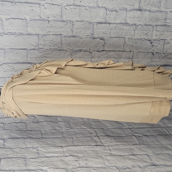 Boston Proper Cream Ruffle Cardigan‎ Large - Picture 5 of 8